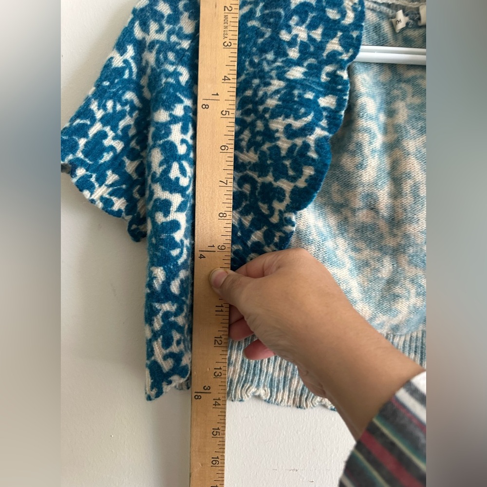 Moth for Anthropologie 100% wool bolero sweater in a blue and white knit pattern - Picture 6 of 10